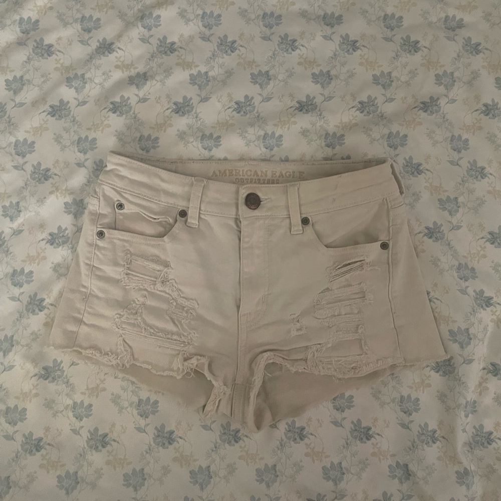 White American Eagle zip shorts mid rise